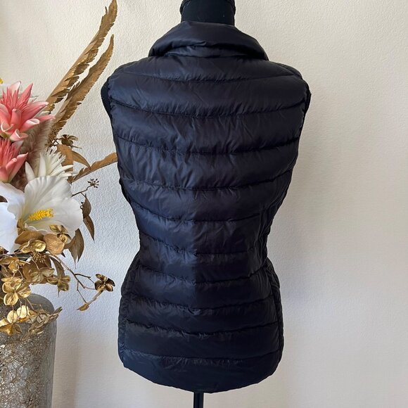 Uniqlo Lightweight Minimalist Black Puffer Vest XL - Picture 3 of 10